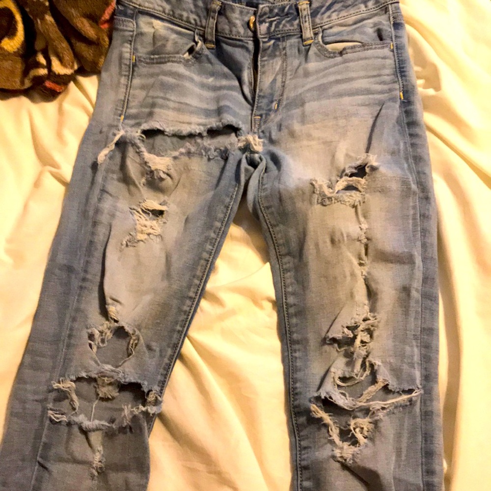 American eagle ripped jeans